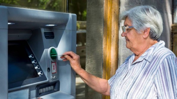 Emekliler, promosyon başvurusunda bankaların altyapı sorunuyla karşılaşıyor