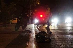Antalya’da feci kaza: Yayaya çarpan motosikletli hayatını kaybetti