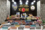 Antalya’da kaçakçılık operasyonlarında silah ve kaçak ürünler ele geçirildi 