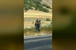 Araç dere yatağına savruldu, yaralının yardımına çevredekiler koştu