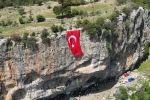 Aserin Kayası eşsiz manzarasıyla dikkat çekiyor 
