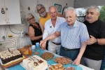 Asrı geride bıraktı, 101 yaşına komşularının alkışlarıyla girdi