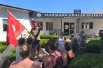 Avşa’da su protestosu: "Konser değil, su istiyoruz"