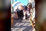 Ayağı parktaki oyun grubuna sıkışan çocuğu itfaiye kurtardı