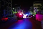 Baba ile oğlu arasındaki kavgaya polisler müdahale etti