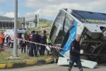 Bartın’da korkutan kaza: Öğrencileri taşıyan otobüs otomobile çarptı 