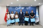 Başkan Ahmet Akın, LGS birincilerini makamında ağırladı 