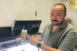 Bataryası değiştirilmek istenen cep telefonu bir anda alev aldı 