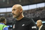 Beşiktaş tribünlerinden Vincenzo Italiano’ya destek