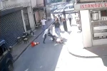 Beyoğlu’nda sarkıntılık iddiası kanlı bitti: Tekme, tokat ve dubayla dövülen şahıs bıçaklandı 