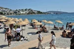 Bodrum’da sahiller doldu taştı 