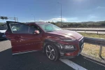 Bolu Dağı Tüneli girişinde otomobil bariyerden bariyere savruldu: 2 yaralı
