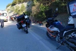 Bolu’da motosikletler peş peşe kaza yaptı: 2 yaralı 