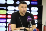 Burak Yılmaz: "Bugün üzüleceğiz ama yarın ayağa kalkıp tekrar önümüze bakacağız"