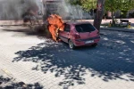 Burhaniye’de araç yangınını itfaiye söndürdü 