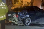 Bursa’da "dur" ihtarına uymayan sürücü 5 kilometre kaçtı: 3 araca ve duvara çarptı 