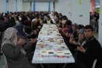 Büyükşehir’in iftar sofrasında oruçlar dualarla açıldı