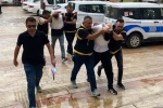 Çelik yelek ile adliyeye sevk edilen şüphelilerden biri tutuklandı 