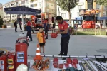 Çocuklara itfaiye ekipmanları anlatıldı