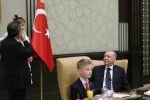 Cumhurbaşkanı Erdoğan, 23 Nisan’da koltuğunu Civan Boran’a devretti 