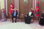 Cumhurbaşkanı Erdoğan, Umman’da resmi törenle karşılandı
