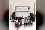 Darphane emeklisi ve 4 arkadaşı define ararken yakalandı