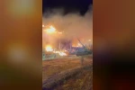 Denizli’de alevlerin sardığı ahır küle döndü 