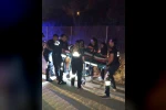 Devrilen araçta sıkışan sürücü ekiplerin müdahalesiyle kurtarıldı