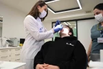 Diş eti hastalıkları Alzheimer’a neden olabiliyor 