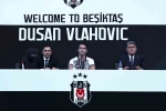 Dusan Vlahovic, yaklaşık 20 bin taraftarın önünde imzayı attı