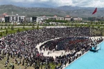 EBYÜ’de 3 bin 150 öğrenci mezuniyet sevinci yaşadı 