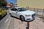 Ehliyetsiz sürücü, yaya geçidindeki kadına çarptı 