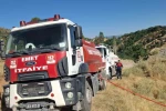 Emet’te ahır ve samanlık yangını: 2 büyükbaş hayvan telef oldu, 400 balya saman yandı