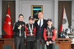 Emniyet Müdürü Tolga Yılmaz şampiyon sporcuları misafir etti 