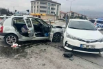 Erzincan’da iki otomobil çarpıştı: 2 yaralı