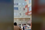 Esenler’de 3’üncü katın evin penceresinde yürüyen bebek yürekleri ağza getirdi 