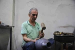 Gaziantep’te 57 yıllık bakır ustası mesleğinin yok olmasından endişe ediyor