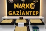 Gaziantep’te sanayi tipi mutfak araçlarına gizlenmiş 400 bin Captagon hap ele geçirildi