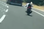 Gaziantep’te yoğun trafikte tehlikeli motosiklet yolculuğu