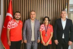 Gençlik ve Spor İl Müdürü Yığmatepe başarılı sporcuyu ağırladı 