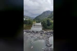 Giresun’da dün bir anne ile 2 kızının hayatını kaybettiği selin geliş anının yeni görüntüleri ortaya çıktı 