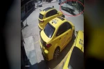 Görme engelli yayanın zor anları kamerada 