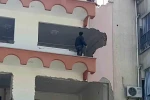 Güvenlik önlemleri alınmadan yapılan bina yıkımı tehlike saçtı 