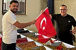 Hisarcık AK Gençlikten üye kaydı ve esnafa Türk bayrağı dağıtımı 