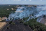 Hobi bahçesinde yakılan ateş ormanlık alana sıçradı