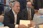 Hulusi Akar ‘Külliye’de Ramazan Kitap Günleri’nde okurlarıyla buluştu 