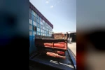 Hurda kasaları eğik şekilde taşıyan kamyonete ceza 