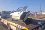 İkiye bölünen otomobilden sağ çıktı