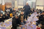 İmam Mustafa Şimşek Emet’te 15 yıldır çocuklara camide iftar veriyor 