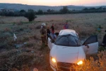 İskenderun’da otomobil tarlaya uçtu